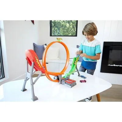 Hot Wheels Power Shift Raceway Bilbane Med 5 Biler - Bilde 2